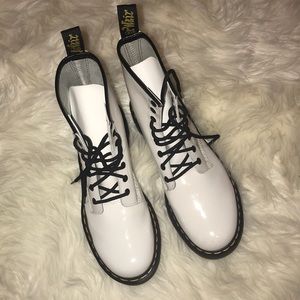 size 10 white paten leather authentic dr.martens